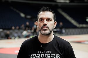 Buvęs „Wolves“ treneris laimės nerado ir gimtinėje – vėl buvo parodytos durys