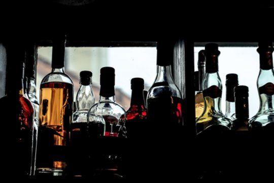 Panevėžyje vagių grobiu tapo 37 alkoholinių gėrimų buteliai