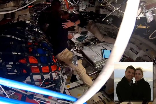 Jautrus momentas kosmose: po pateikto siūlymo – ašaros ir apkabinimas