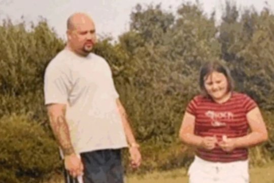Tėvas laikė 46 pūvančius lavonus: dukters pasakojimas, ką matė savo akimis, palieka be žado