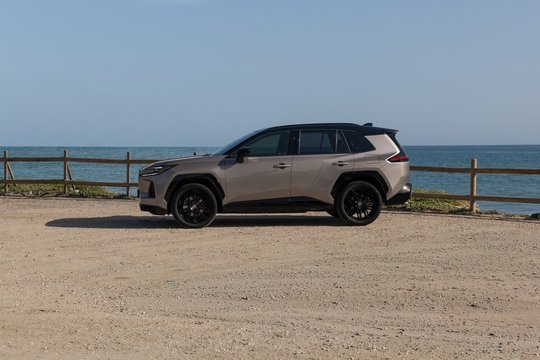 2026 m. „Toyota RAV4“ testas: kuo ypatinga nauja populiariausio pasaulyje SUV karta 