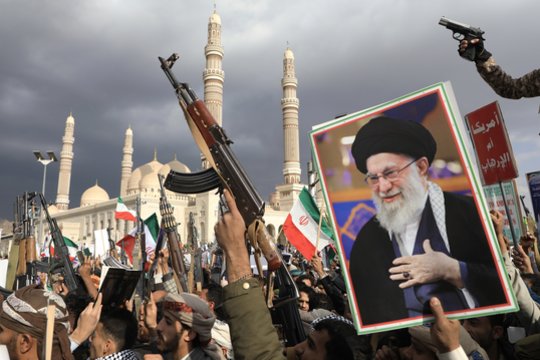 „Nuo realybės atitrūkusio prezidento grasinimai“: Iranas tvirtina nebijantis ultimatumo