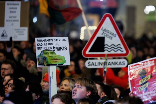 Prie Seimo vėl rinksis protestuotojai: ragins politikus atsisakyti siūlymų, keliančių grėsmę žiniasklaidos laisvei
