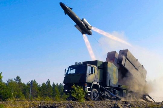 Ukraina smogė rusams naudodami švediškas raketas – ir štai kuo jos pasižymi