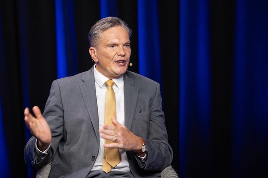 E. Bajarūnas. Verslo „smegenys“ – ne Europoje: ką tai reiškia Lietuvai?