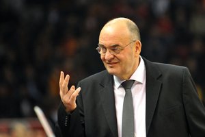 Mirė legendinis krepšinio treneris Duško Vujoševičius