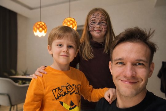 Kaip apsaugoti savo vaikus nuo priklausomybių? Jei laukiate paauglystės – jau vėluojate