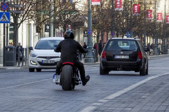 Sinoptikė pakoregavo prognozes: didesnės šilumos teks palaukti kiek ilgiau