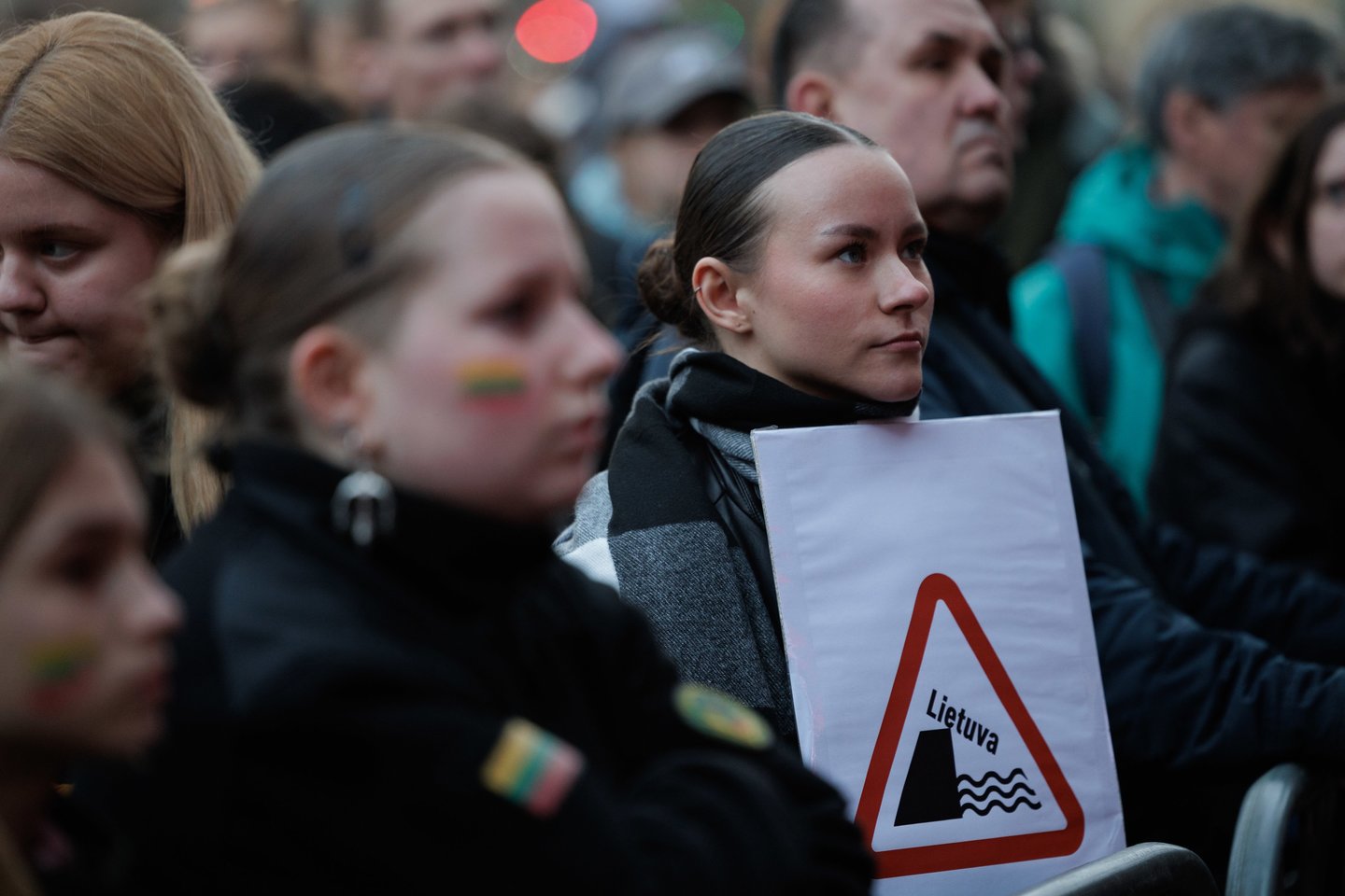 Tūkstantinė minia, rodanti, kad jai ne vis vien: užfiksavo protestą už laisvą žodį<br>V. Skaraičio nuotr.