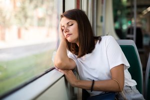 Kūno siunčiami signalai: kaip atskirti pavasarinį nuovargį nuo rimtos ligos