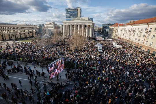 Kiek žmonių buvo trečiadienio mitinge Vilniuje? Štai ką rodo mobiliojo ryšio duomenys