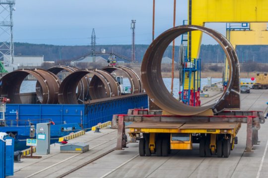 Nemunu plukdys įspūdingo dydžio krovinį – tokį pamatysi ne kiekvieną dieną