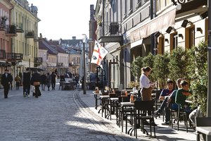 Miesto širdyje verslas leisgyvis: klientus išbaidė mokesčiai už įvažiavimą