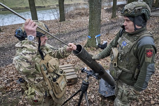 Karas Ukrainoje. V. Zelenskis: Ukraina siūlo Rusijai pratęsti paliaubas ir po Velykų