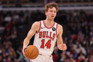 Ir be sergančio M. Buzelio „Bulls“ išrašė pralaimėjimą visiškam NBA autsaideriui