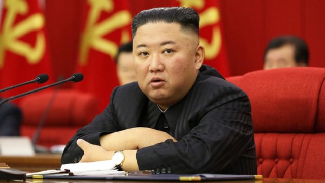 Iš Kinijos – pagyros Šiaurės Korėjai: pažadėjo ir glaudesnį bendradarbiavimą