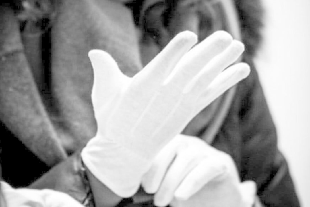 „Baltosios pirštinės“ pristato provokuojantį vaizdo klipą: tai, ką išvysite, gali priversti nusisukti