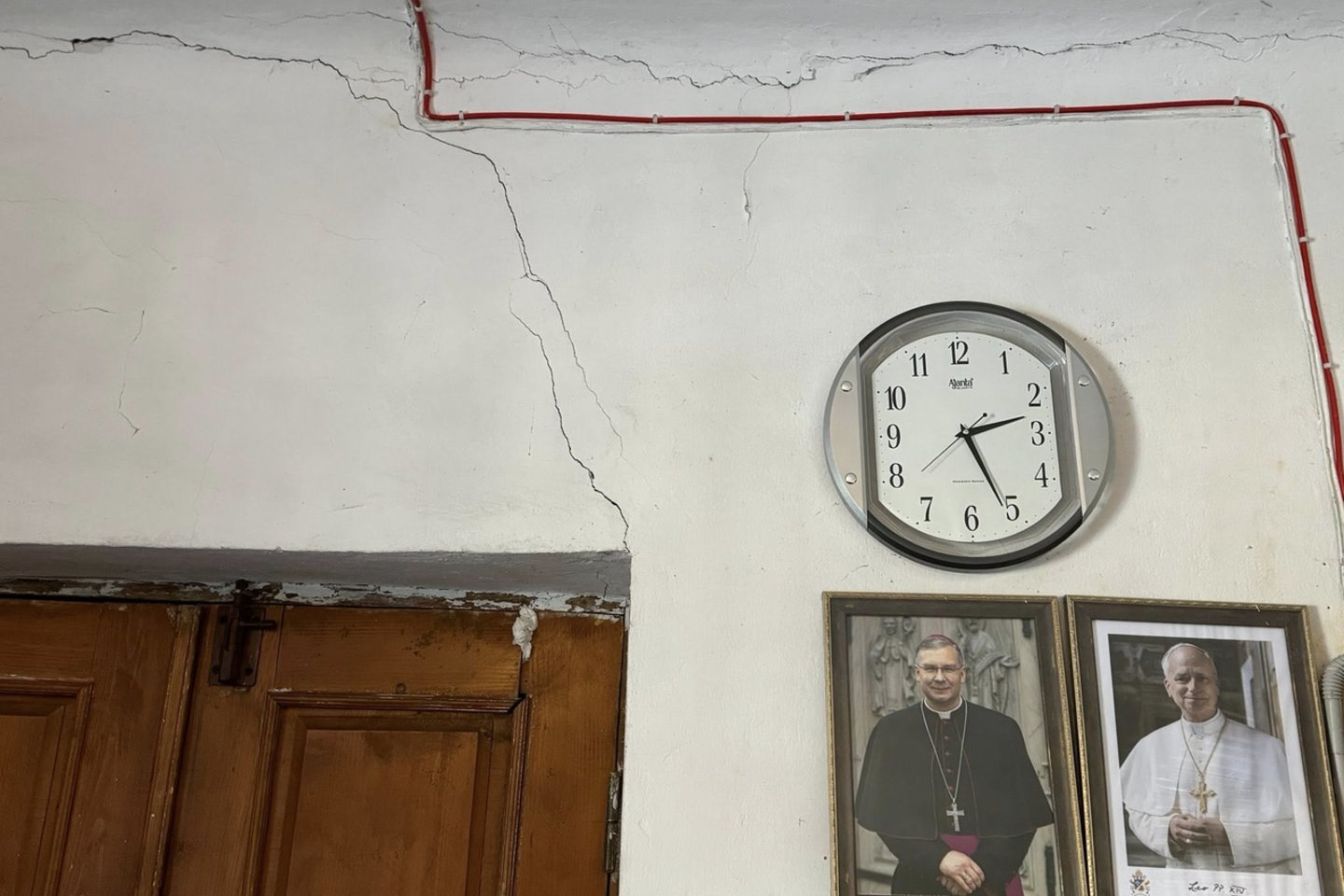 Dėl kritinės pastato būklės, keliančios tiesioginį pavojų žmonių gyvybėms, uždaryta Labūnavos bažnyčia.<br>Parapijos nuotr.