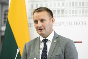 A. Visockas kreipėsi į I. Ruginienę: prašo spręsti kritinę tarptautinio Šiaulių oro uosto situaciją