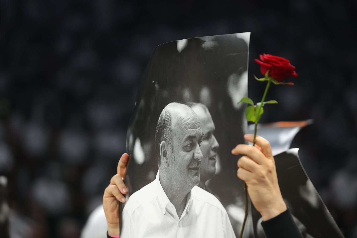 Duško Vujoševičius buvo pagerbtas prieš rungtynes<br> EPA/ELTA nuotr.