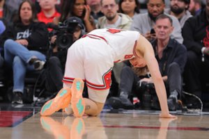 Košmaras: ant parketo grįžęs M. Buzelis patyrė traumą