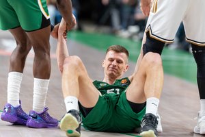 Paaiškėjo, kodėl A. Butkevičius neužsibuvo aikštėje ilgai – lietuvį pasivijo problema