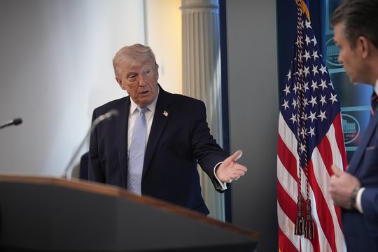 Žiniasklaida: po D. Trumpo kritikos JK neatiduos Čagoso salyno