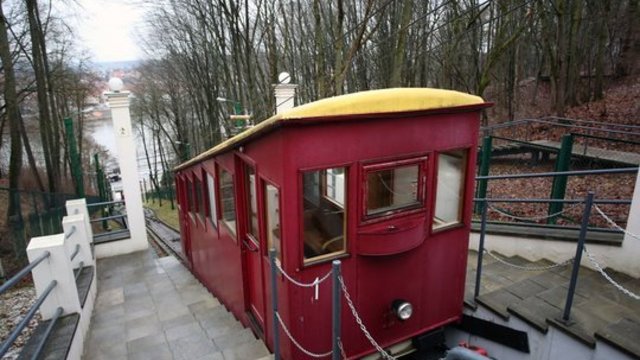 Ginčai dėl Kauno simboliu tapusio Žaliakalnio funikulieriaus: pasigenda iniciatyvos atnaujinti