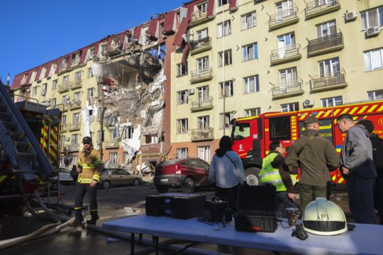 Velykų paliaubos liko neįgyvendintos: Ukraina praneša apie šimtus Rusijos pažeidimų