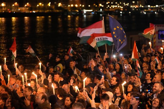 Rinkimai Vengrijoje. „Išvadavome Vengriją“: sutriuškinus V. Orbaną – emocinga kalba ir šūkiai Rusijai