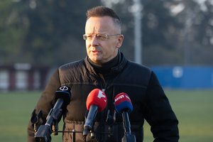 Po rinkimų – detektyvas Vengrijoje: kur dingo P. Szijjarto