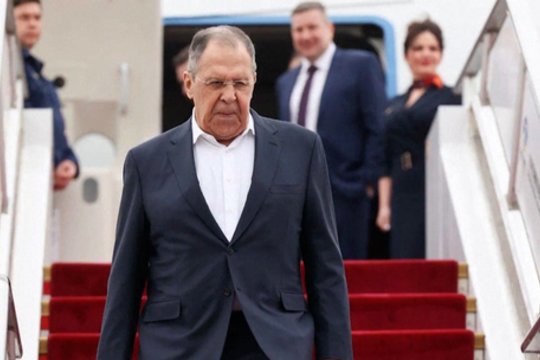 S. Lavrovas atvyko į Pekiną: Irano karo kontekste sieks stiprinti bendradarbiavimą