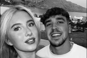 Garsus futbolininkas pranešė laukiantis kūdikio: būsimo vaiko mama – jo trenerio dukra