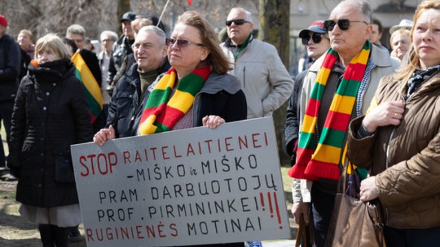 Mitingas prieš Kapčiamiesčio poligoną: piktinasi visai ne planuojamomis statybomis