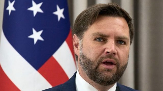 JAV ir Iranas jau kalba apie naują derybų etapą: J. D. Vance'as priminė, ko siekiama