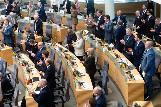 Socialdemokratams apsisprendus dėl koalicijos demokratai pasiūlymo neatmestų: kvietimą svarstytume