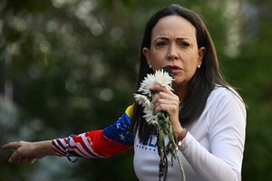 Venesuelos opozicijos lyderė ragina kuo greičiau surengti prezidento rinkimus