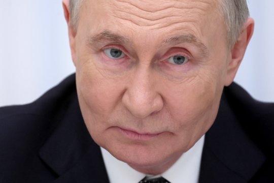 Karas Ukrainoje. Rusijos Dūma leido V. Putinui pulti bet kurią pasirinktą šalį