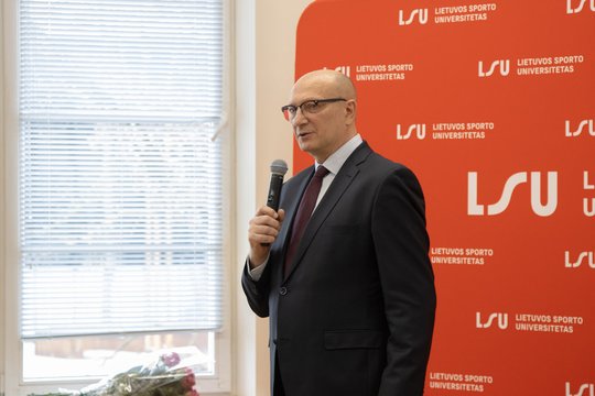 Žaidėją „nelaimingu sutriumi“ pavadinusiam treneriui R. Butautui – tarnybos verdiktas
