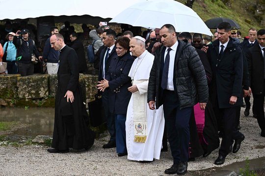D. Trumpas toliau nerimsta – paragino popiežiui Leonu XIV perduoti žinutę: „Pasakykite, kad tai visiškai nepriimtina“ 