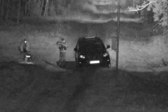 Migrantai į Lietuvą iš Baltarusijos ropojo keturiomis – nepadėjo