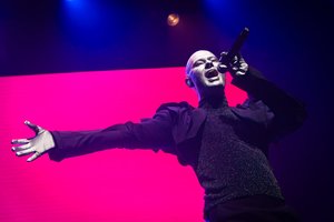 Lion Ceccah: sidabrinis berniukas – tai šiuolaikinis žmogus technologijų ir jausmų sankirtoje 