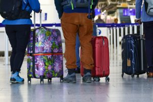 Neramios dienos keliaujantiems: ir vėl gali būti atšaukta šimtai skrydžių