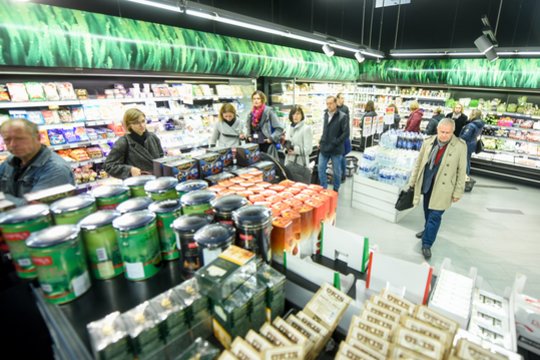 Kelią skinasi naujas draudimas prekybininkams: štai kokių prekių pardavimą norima riboti