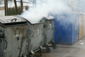 Viena klaida – ir konteineris liepsnose: kas kelia didžiausią gaisro riziką