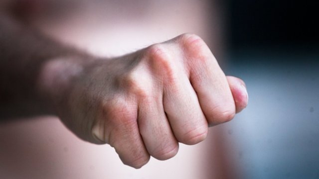 Vaikų auklėjimui vis dar pasirenkamas smurtas: dažniausiai nukenčia viena amžiaus grupė