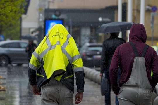 Sinoptikų žinia dėl kritulių: štai kuriomis dienomis geriau nepamiršti skėčių