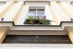 ŠMSM smerkia Baltarusijos sprendimą Europos humanitarinį universitetą paskelbti „ekstremistiniu“