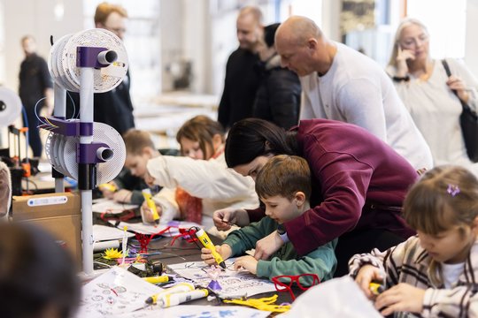 Šventinis Energetikų dienos minėjimas Vilniuje: interaktyvios veiklos, diskusijos ir nemokamas koncertas