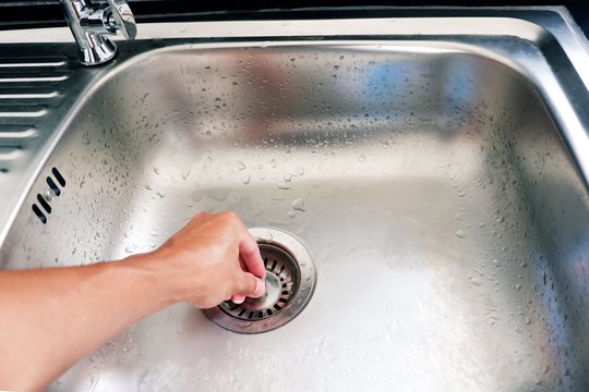 Net po plovimo kriauklė neatrodo pakankamai švari: kalti jūsų įpročiai